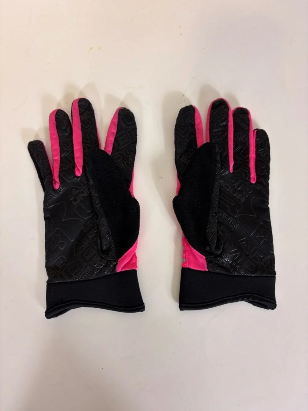 Under Armour Black and Hot Pink Training‎ Gloves with Grips Women’s Small/Medium